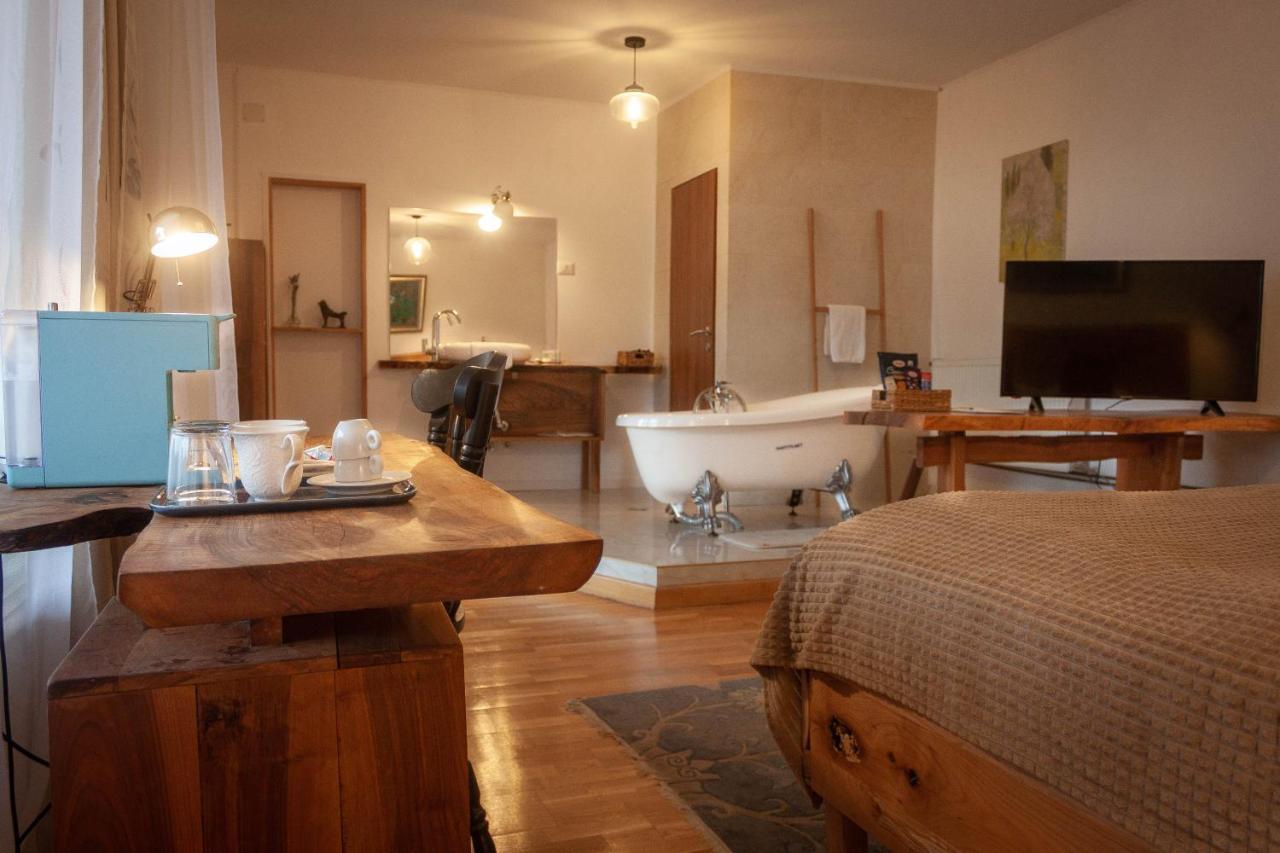 Elma Guesthouse Алба Юлия Екстериор снимка